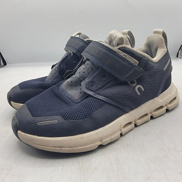 On Cloud Cloudplay Kids 12K Blue Athletic Sneakers School Casual Walking Out - Picture 3 of 14